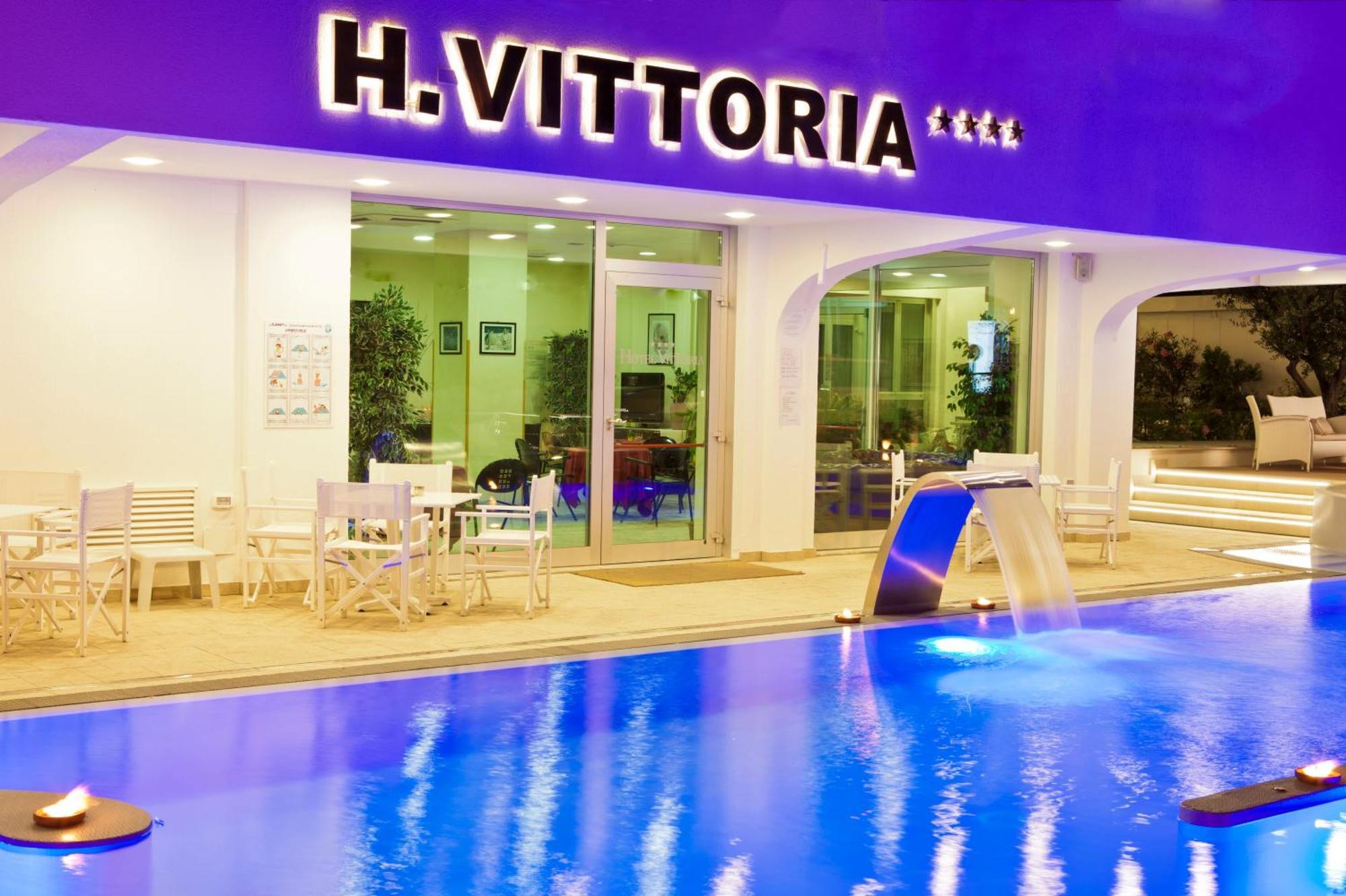 Hotel Vittoria Ричоне Екстериор снимка